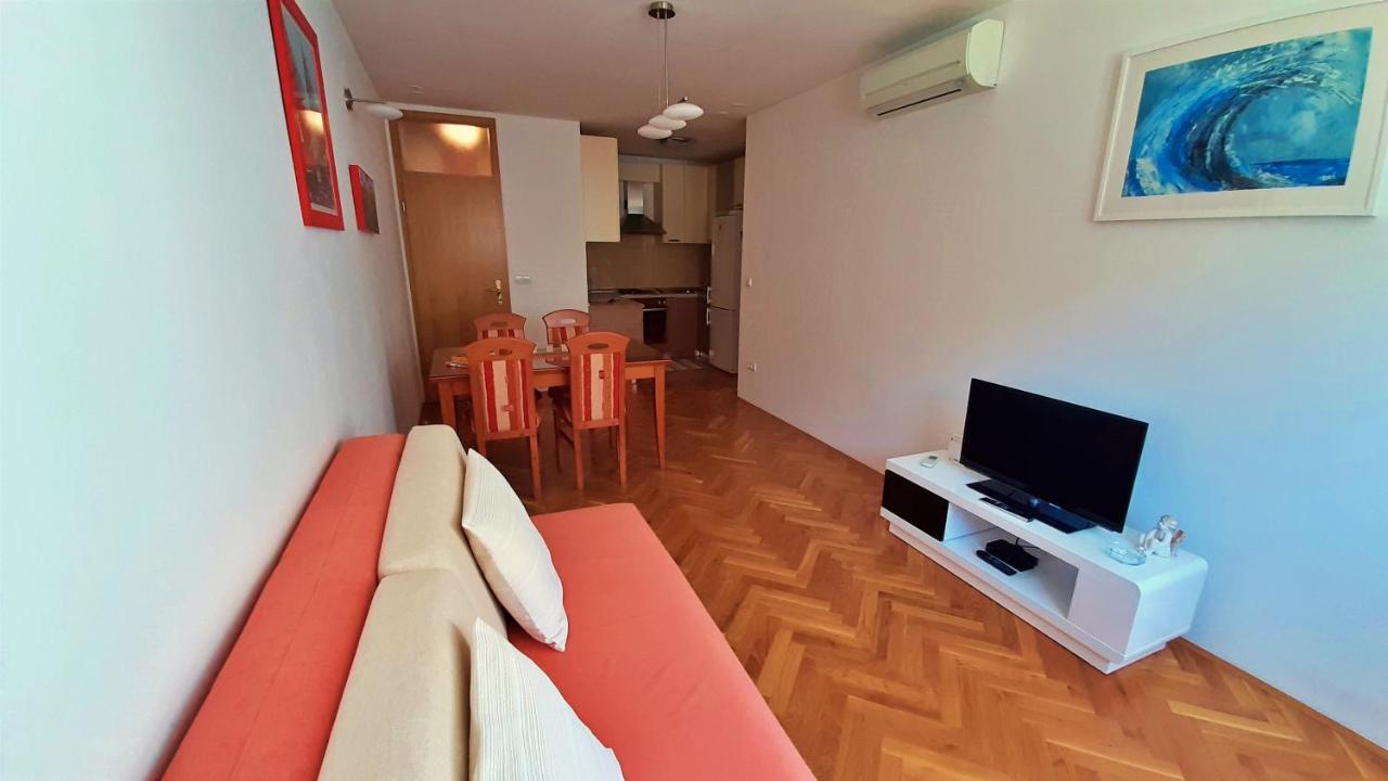 Apartment Jen Omis Luaran gambar