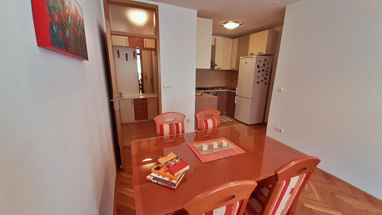 Apartment Jen Omis Luaran gambar