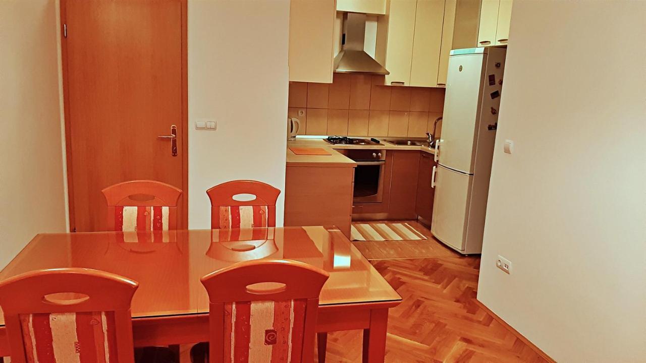 Apartment Jen Omis Luaran gambar