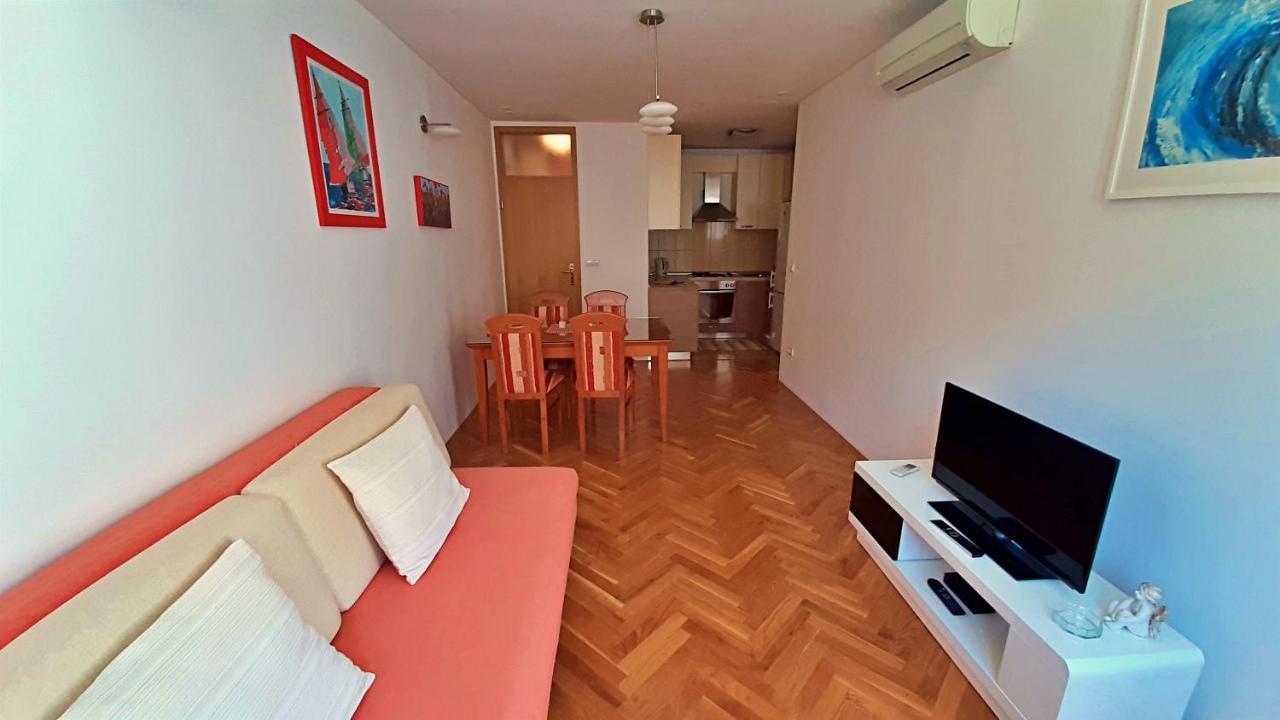 Apartment Jen Omis Luaran gambar