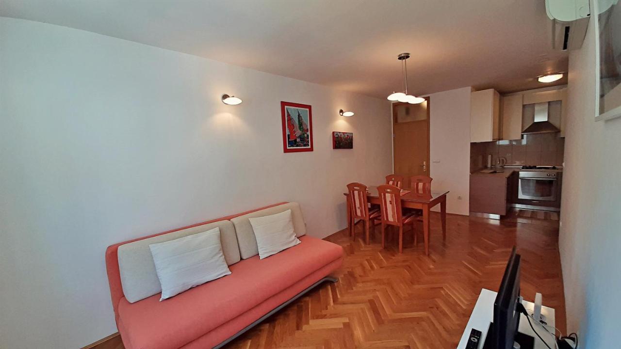 Apartment Jen Omis Luaran gambar